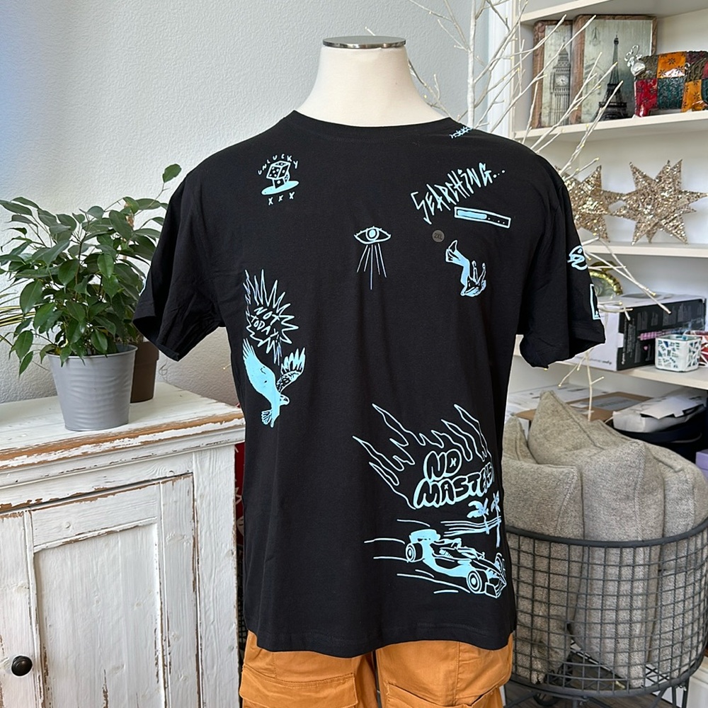 3/$20 SEE DESCRIPTION Searching T-shirt NWT